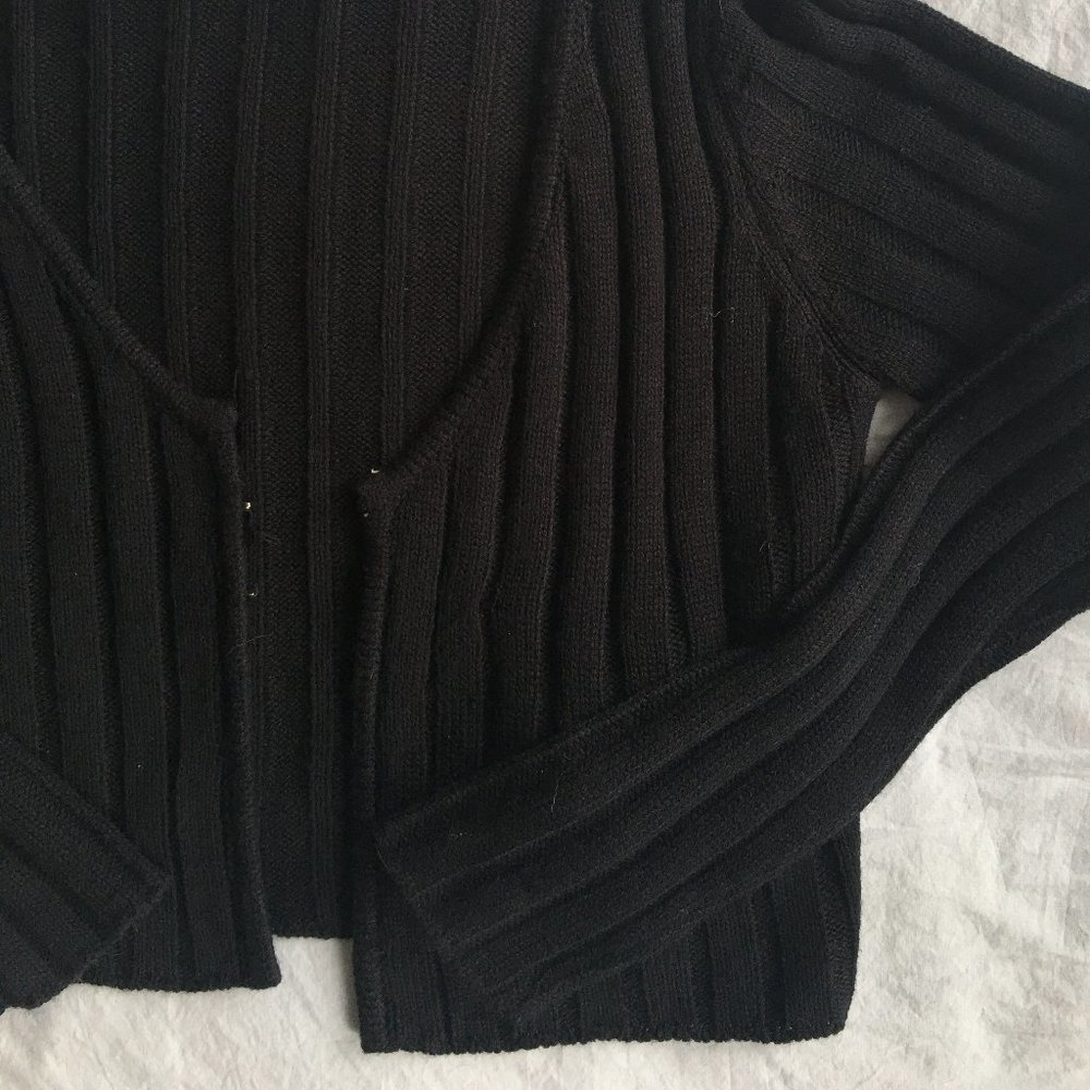 Garage Black Cropped Long Sleeve Flyaway Knit Sweater